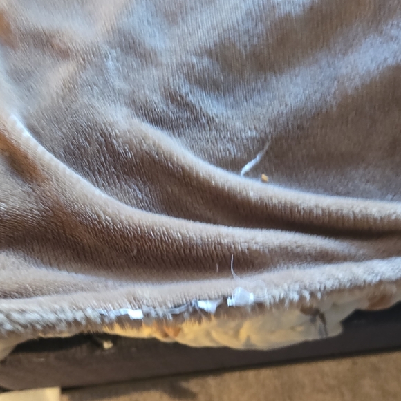 Green and Brown Baby Yoda Blanket - Picture 5 of 6